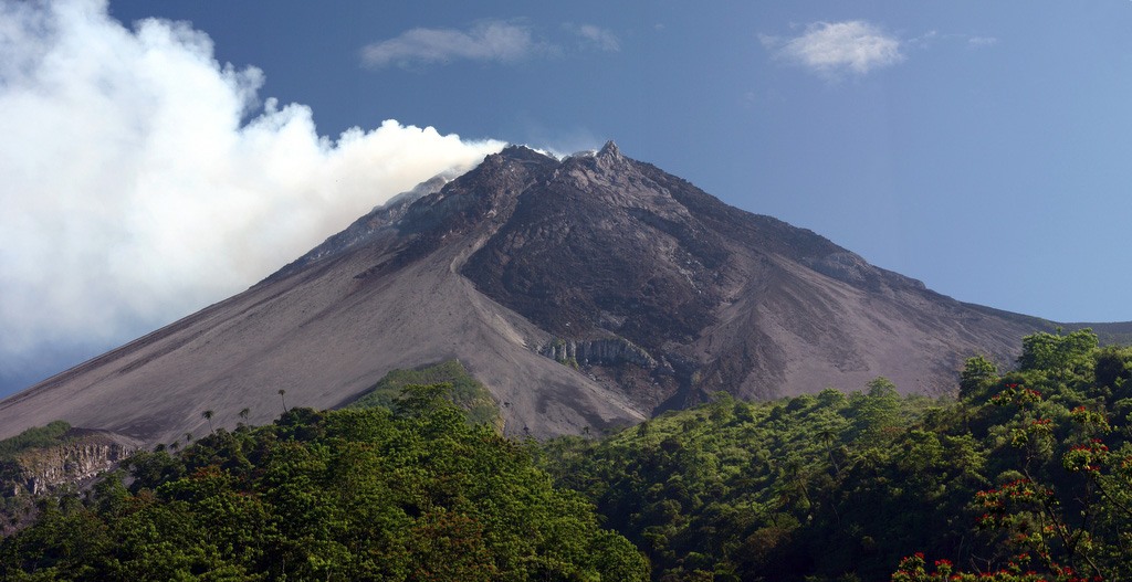 Merapi Volcano - The most dangerous volcanoes in the world - infocake.net Merapi Volcano - The most dangerous volcanoes in the world