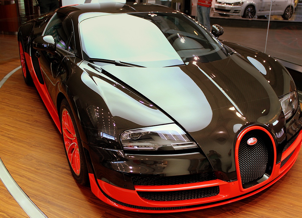 Bugatti Veyron 16.4 Super Sport - History of car speed records - infocake.net Bugatti Veyron 16.4 Super Sport - History of car speed records