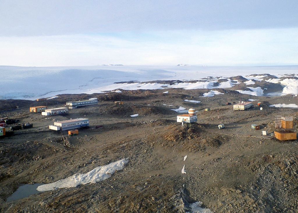 Schirmacher Oasis - Antarctic oases - infocake.net Schirmacher Oasis - Antarctic oases