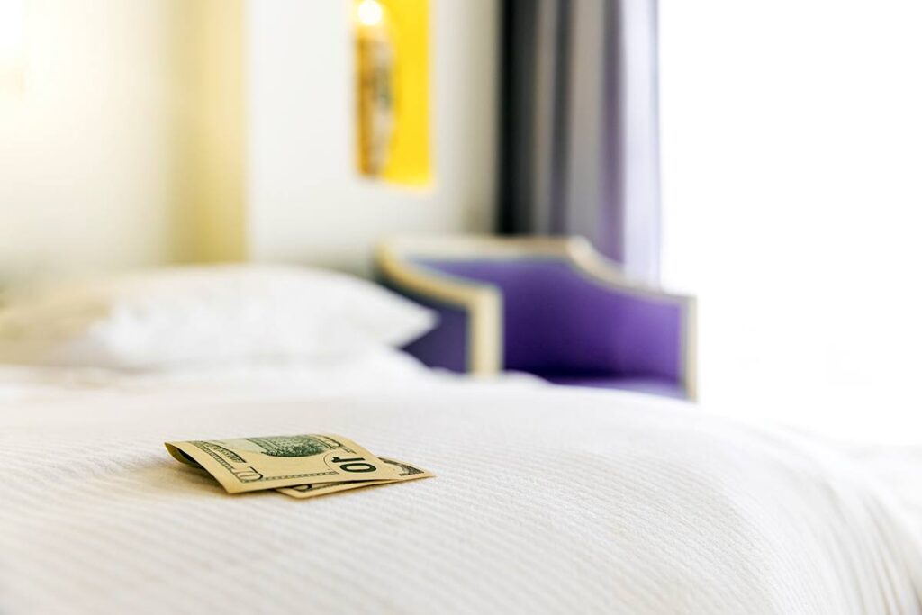 Tipping in American hotels - infocake.net Tipping in American hotels